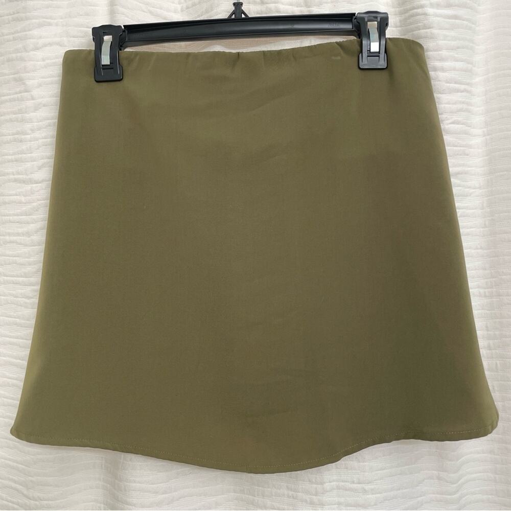 Women’s TOBI Strapless Flowy Green Top With Clasp Back Size Small